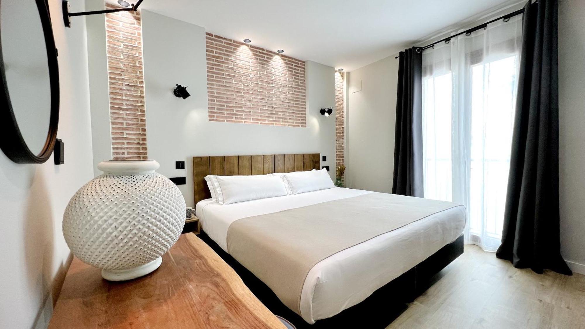 Aparthotel Luz De Gades - Suites Spa Gym - Adults Only Cádiz Exterior photo