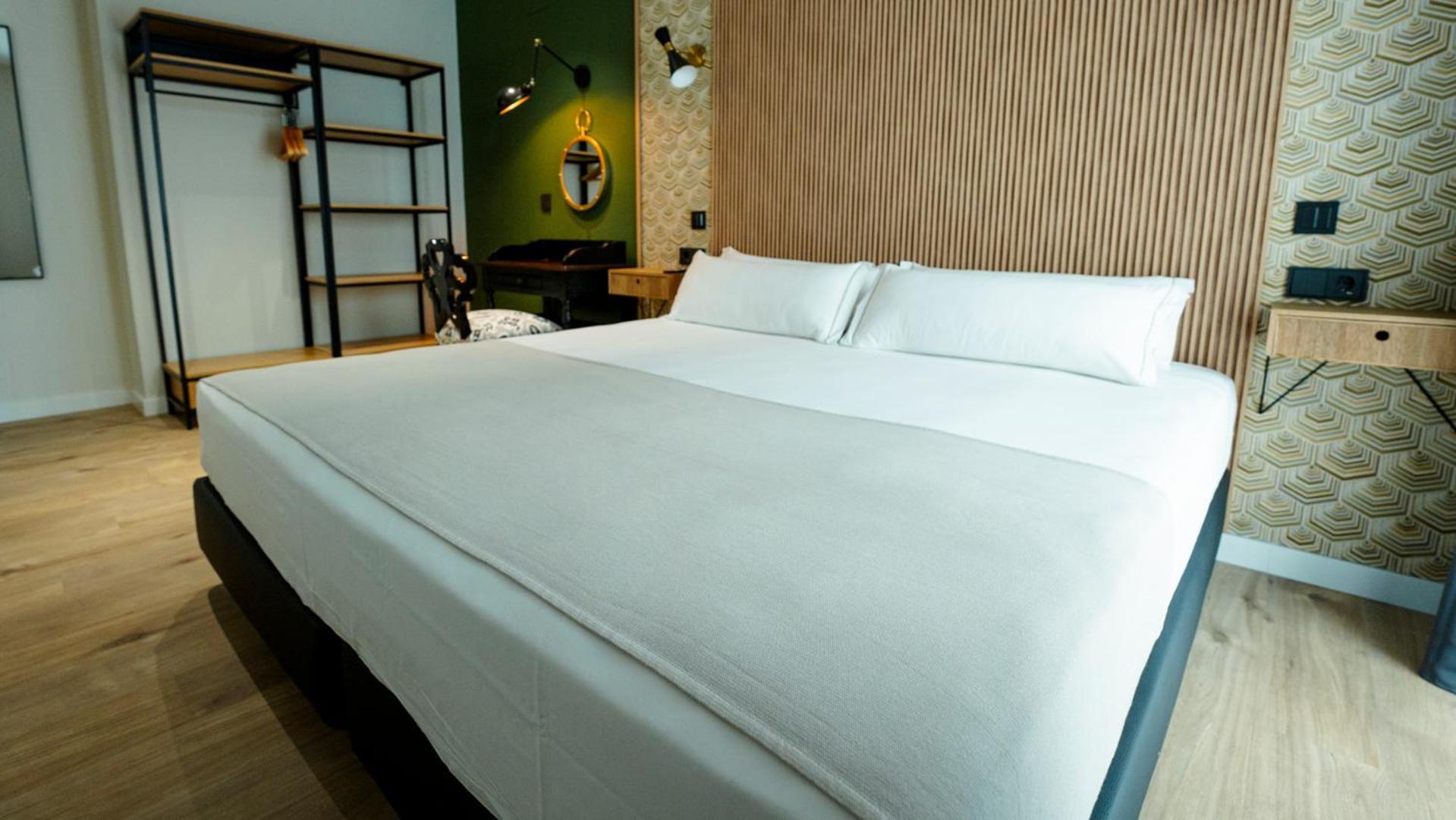 Aparthotel Luz De Gades - Suites Spa Gym - Adults Only Cádiz Exterior photo